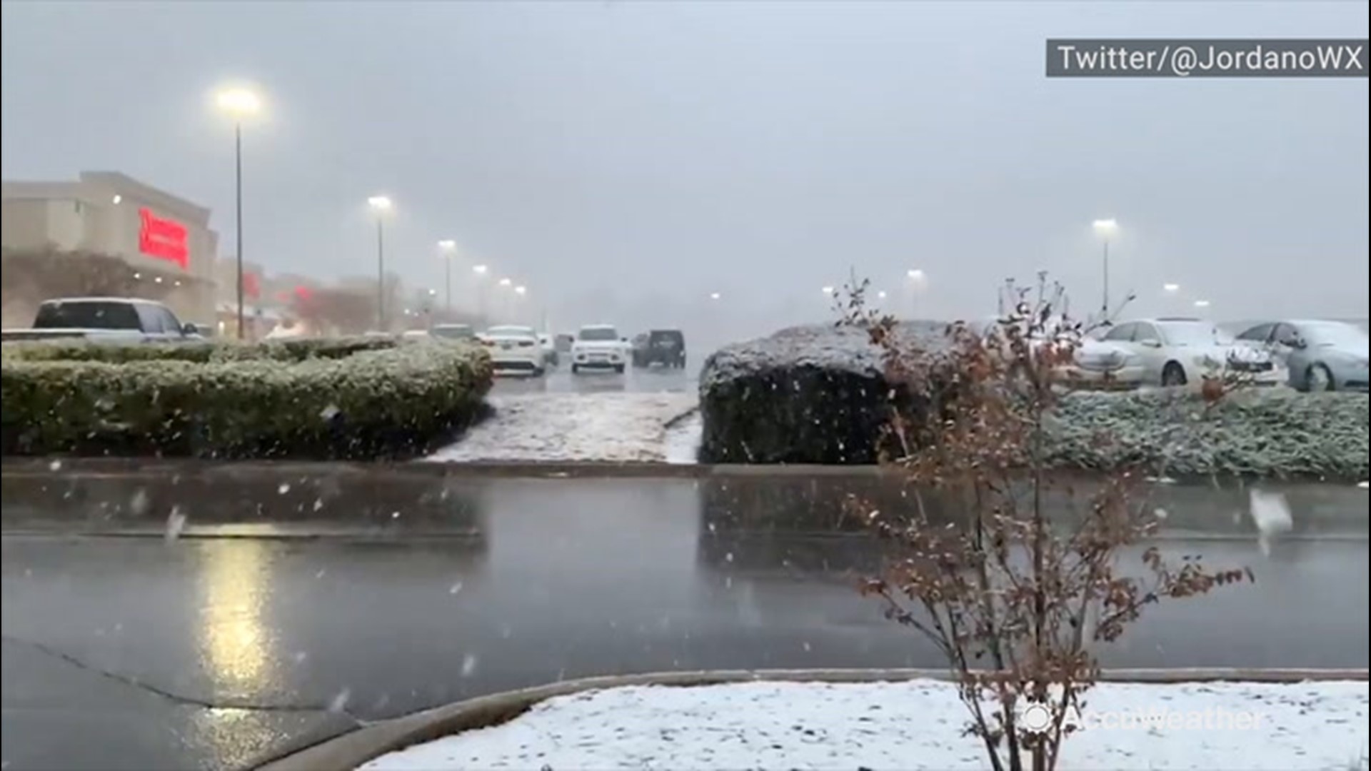 In Huntsville, Alabama, some pretty intense snow shower on Dec. 10 was caught in slow motion.