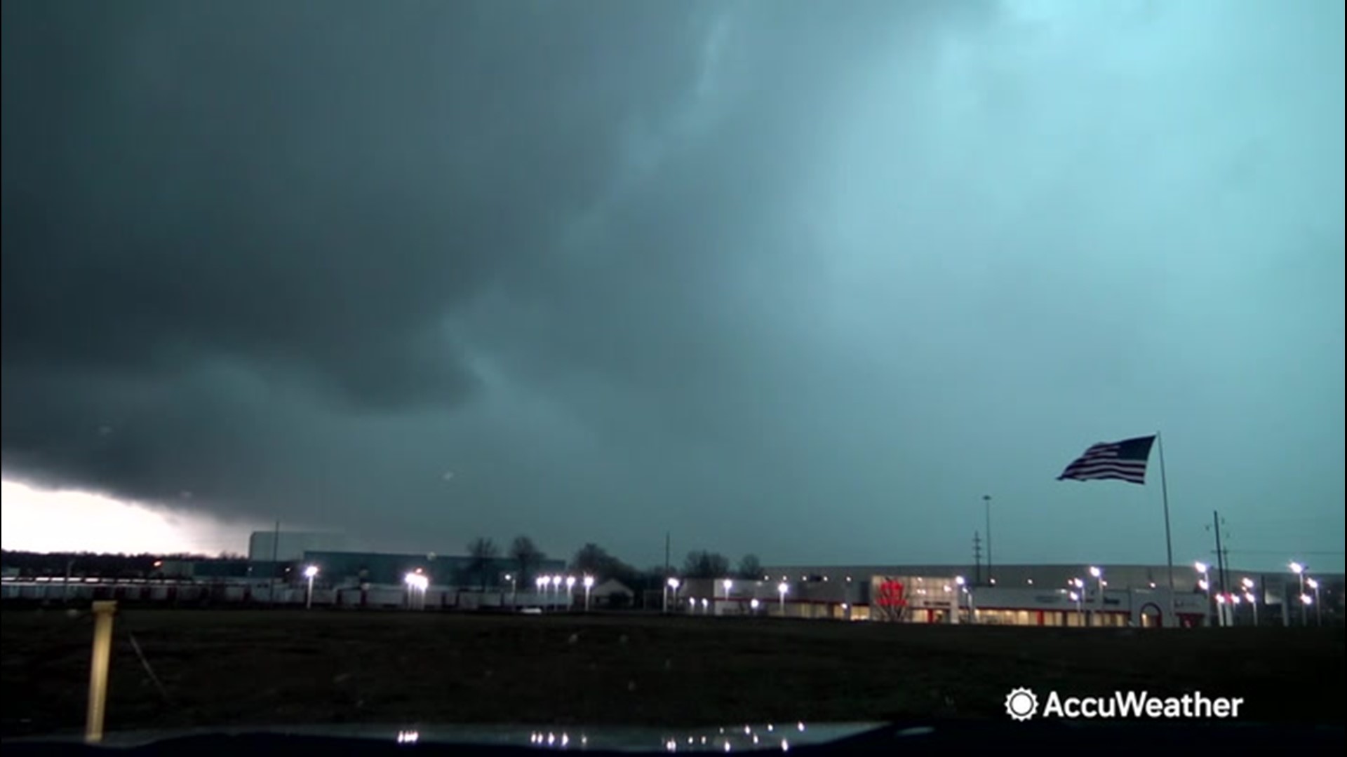 Severe weather lashes Kentucky with lightning | newscentermaine.com