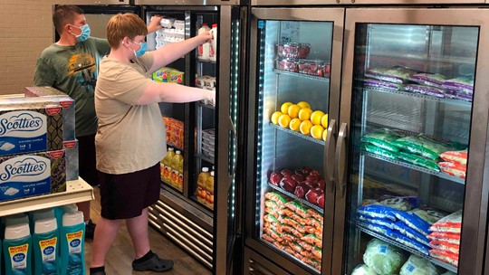 Texas high school offers free grocery store for students, town