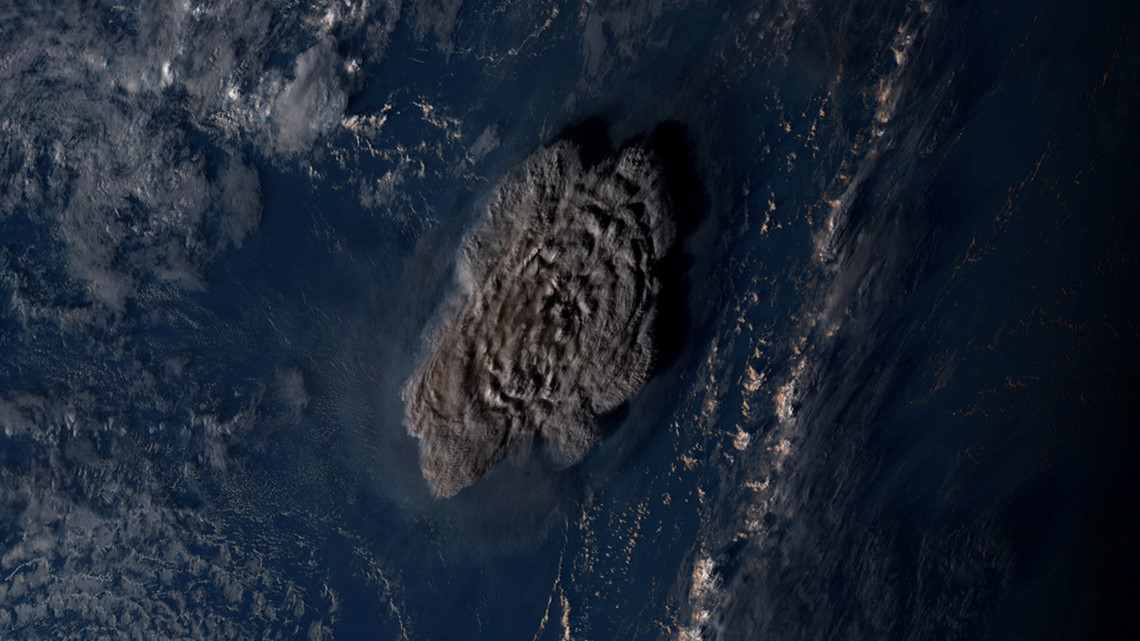 Tonga volcano tsunami waves sweep away British woman, family says - Vimarsana News