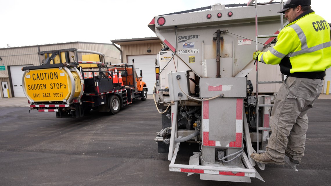 Snow plow drivers in short supply as states brace for snow - Vimarsana News