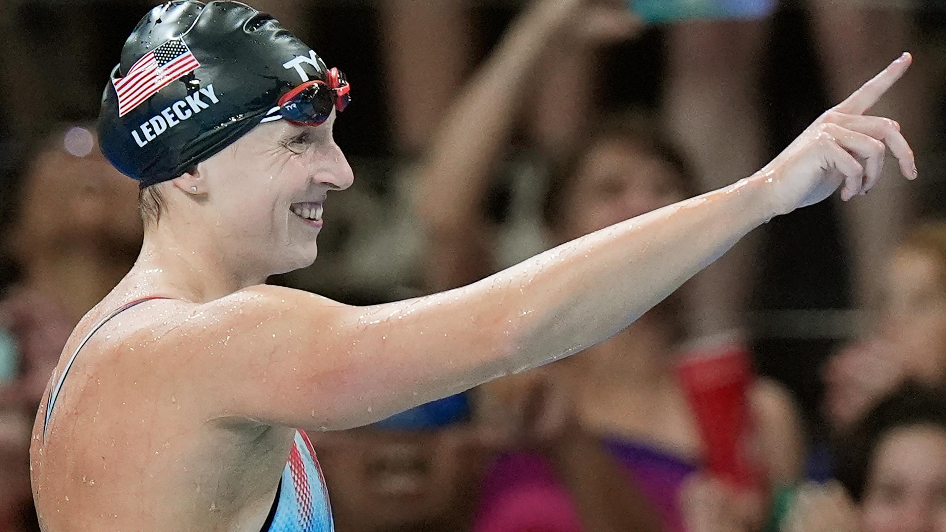 Katie Ledecky gets another historic win in 800m freestyle final ...