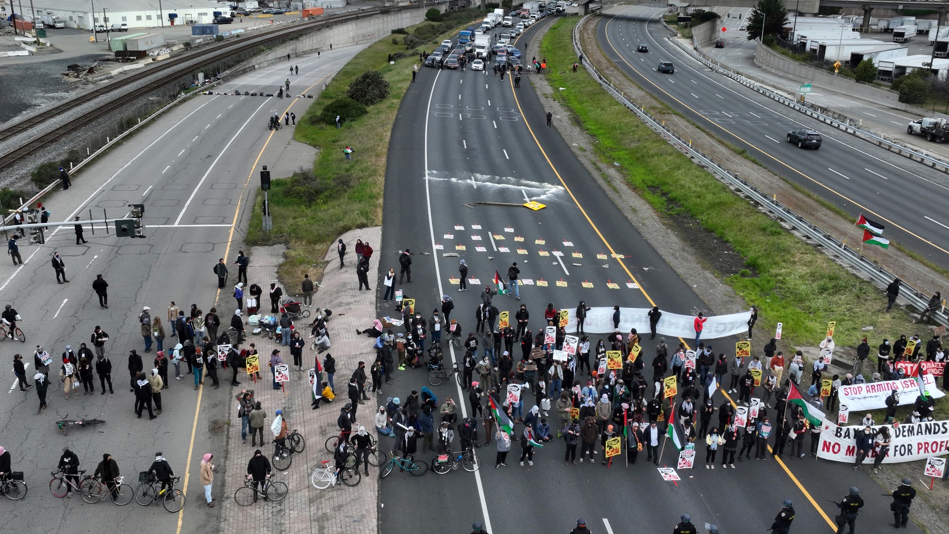 Golden Gate Bridge shut down over pro-Palestinian protest ...