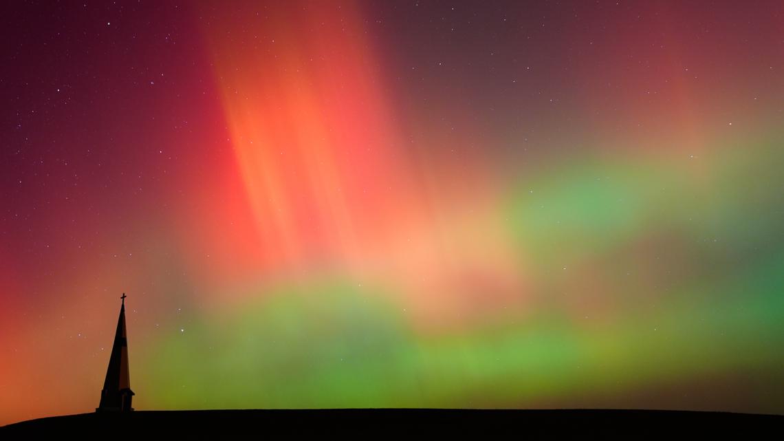 Where are the northern lights going to be visible on Monday night?