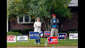 House Divided Wisconsin Couple S Dueling Political Views Sprout As Yard Signs For All To See Newscentermaine Com