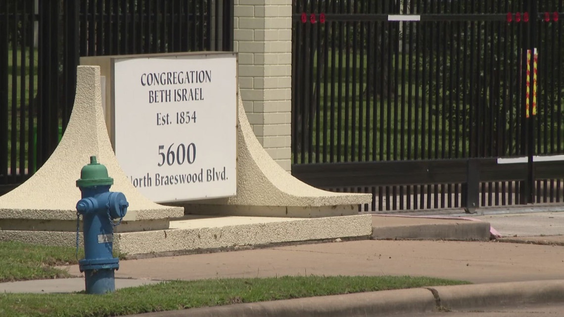 North Carolina teen charged in alleged Houston synagogue plot was playing online 'fantasy game,' parents say