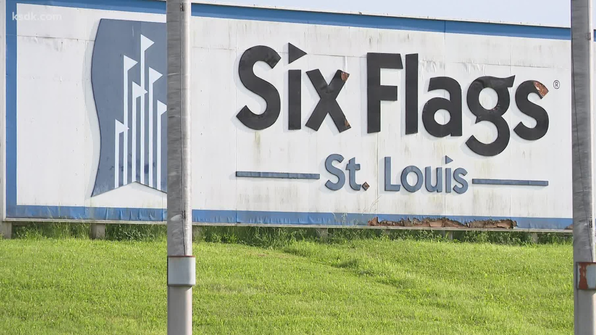 When does Six Flags St. Louis reopen? | www.semashow.com