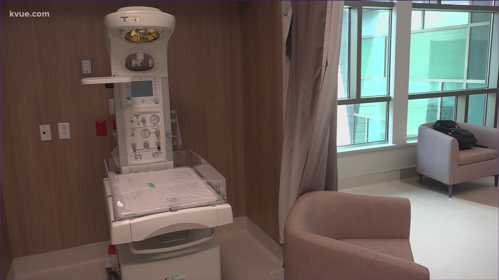 The unit is designed for mothers who are low risk with high-risk babies, allowing them to go straight from delivery into surgery at the same location.