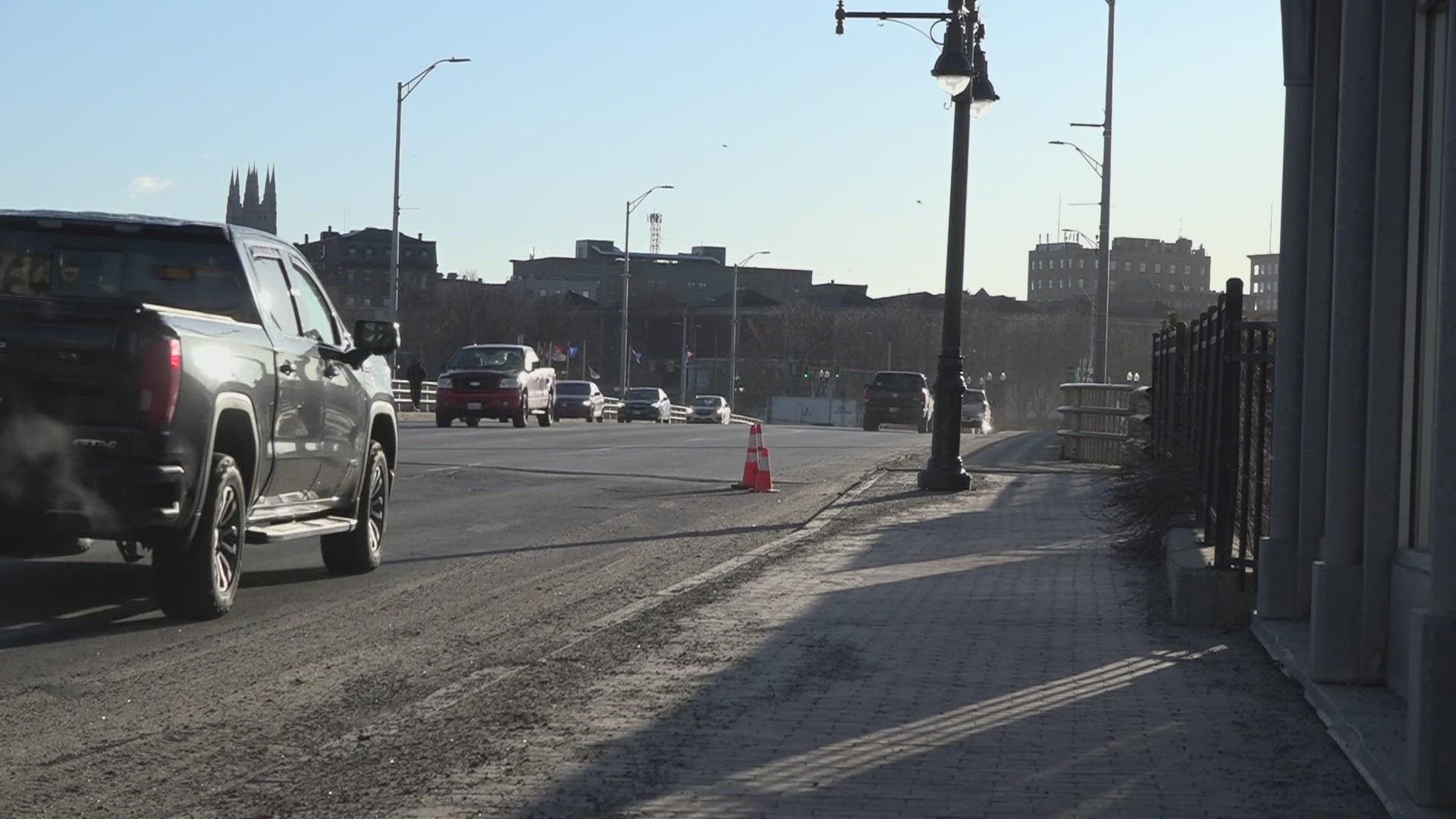 This first phase of the project, where one of the four traffic lanes will be fully closed to traffic, is expected to be completed by the end of July.