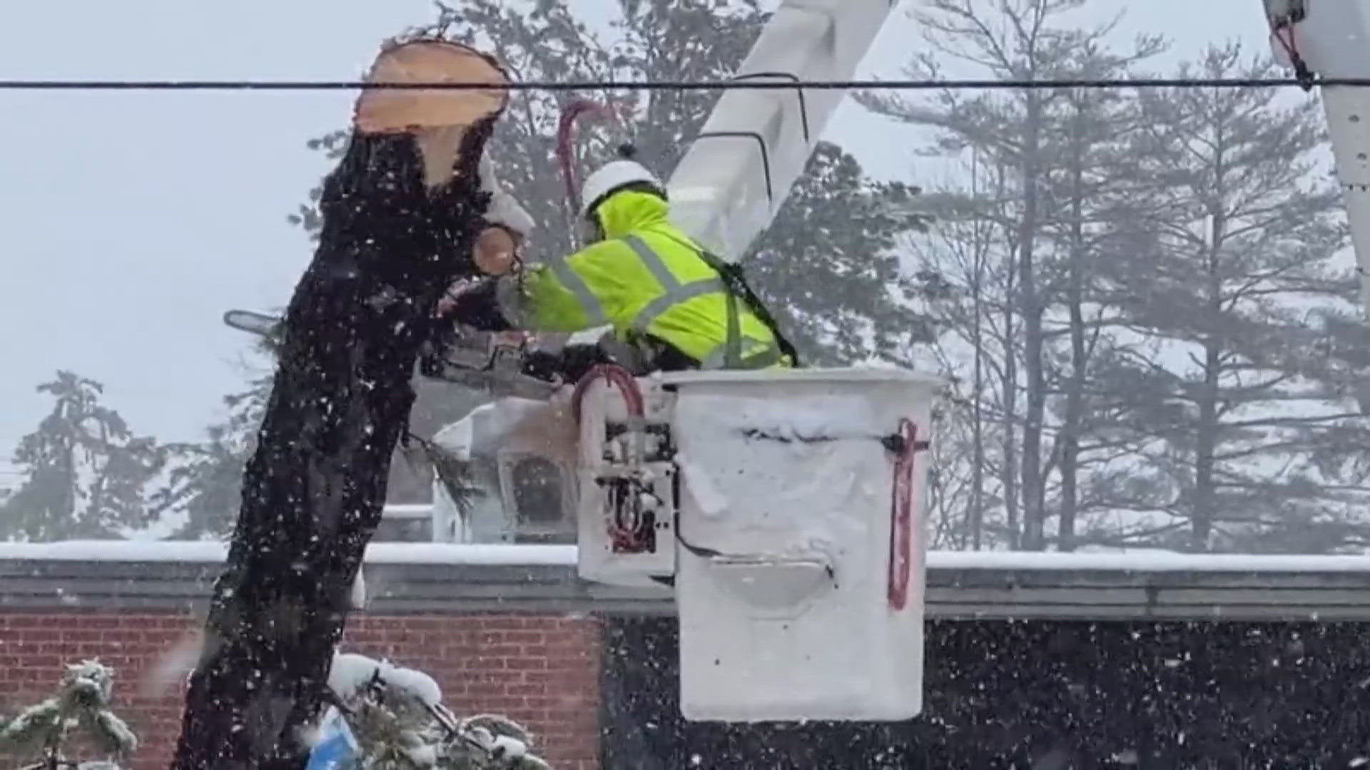 Strong winds and heavy rain will hit Maine Wednesday evening. Versant and CMP crews are preparing to respond to damage.