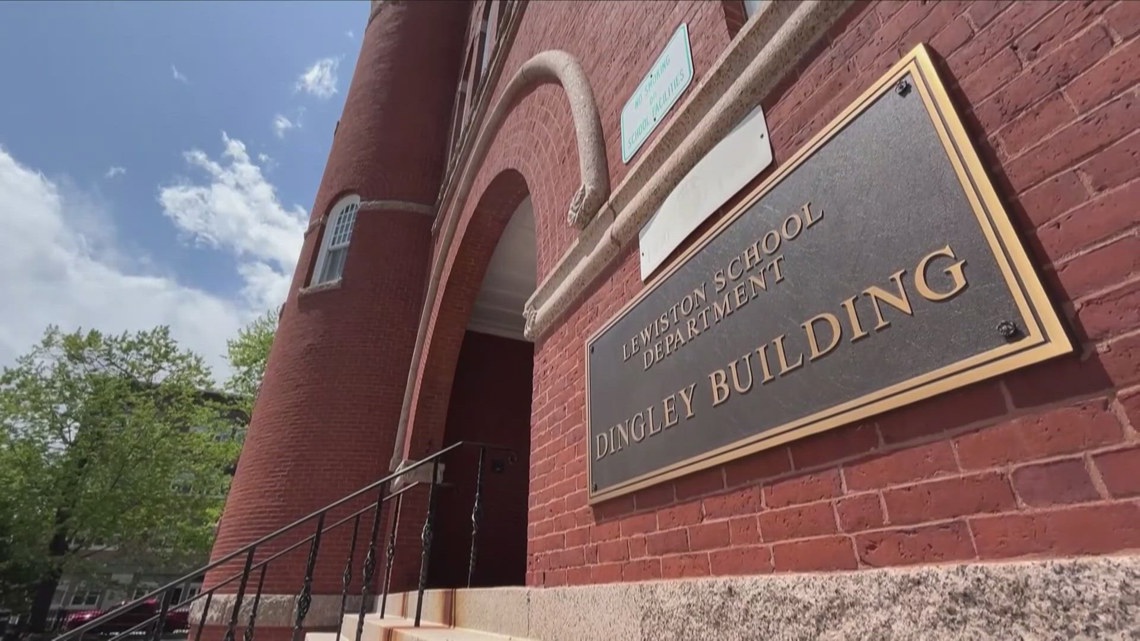 Lewiston residents vote against proposed municipal school budget