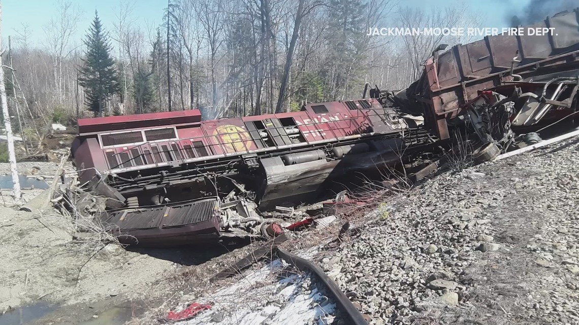 Train derailment cleanup efforts get pressure by Maine