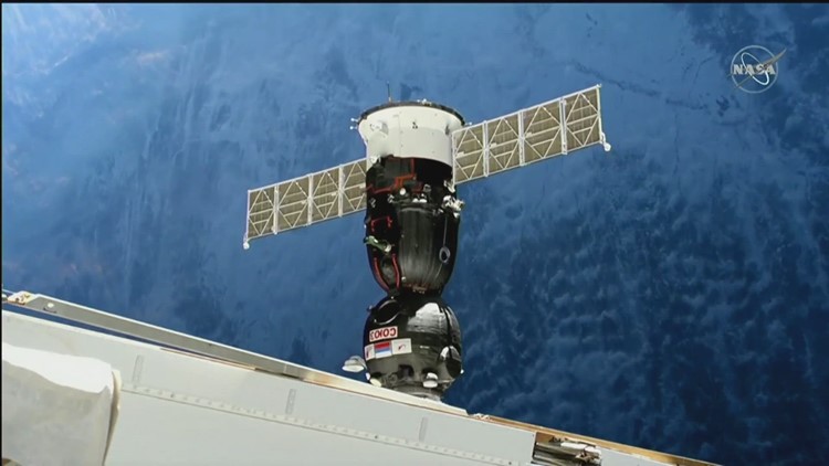 Russian spacecraft safely returns to Earth after leak