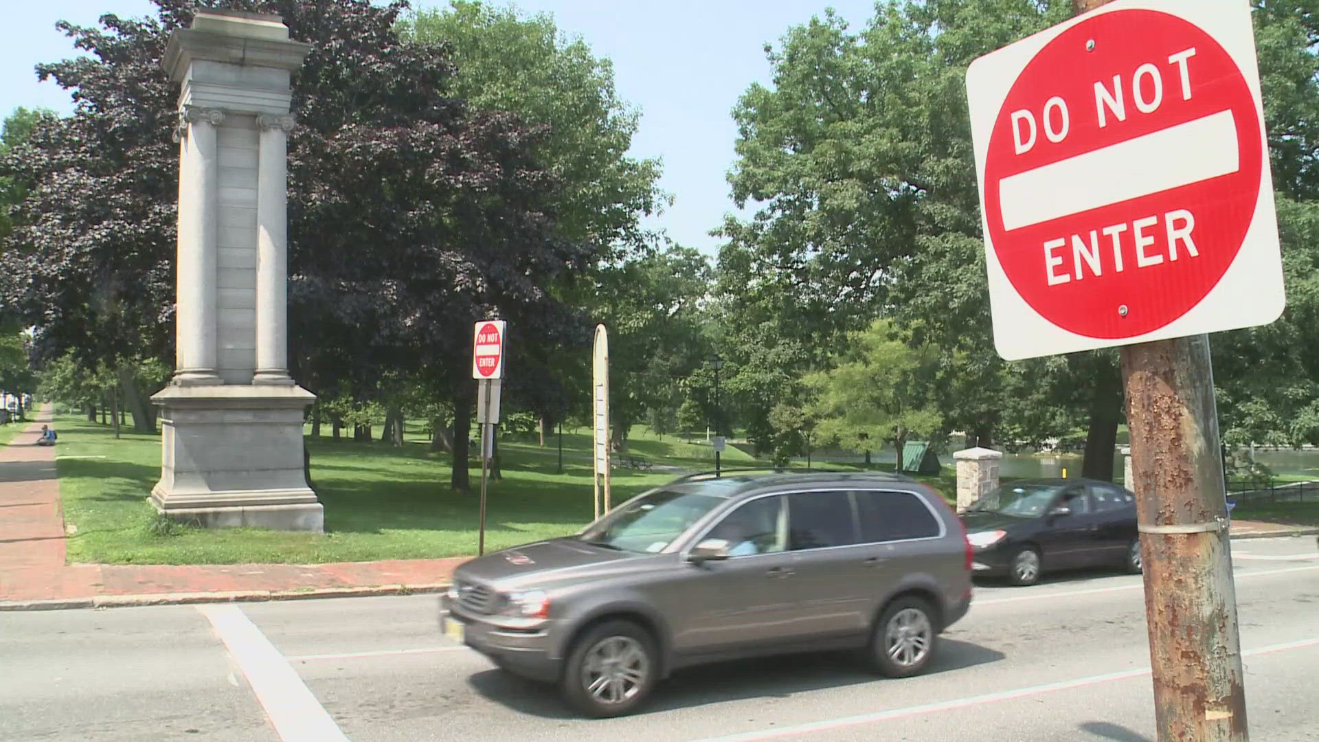 High Street and State Street are both one-way streets. City leaders are considering the possibility of converting them into two-way streets.