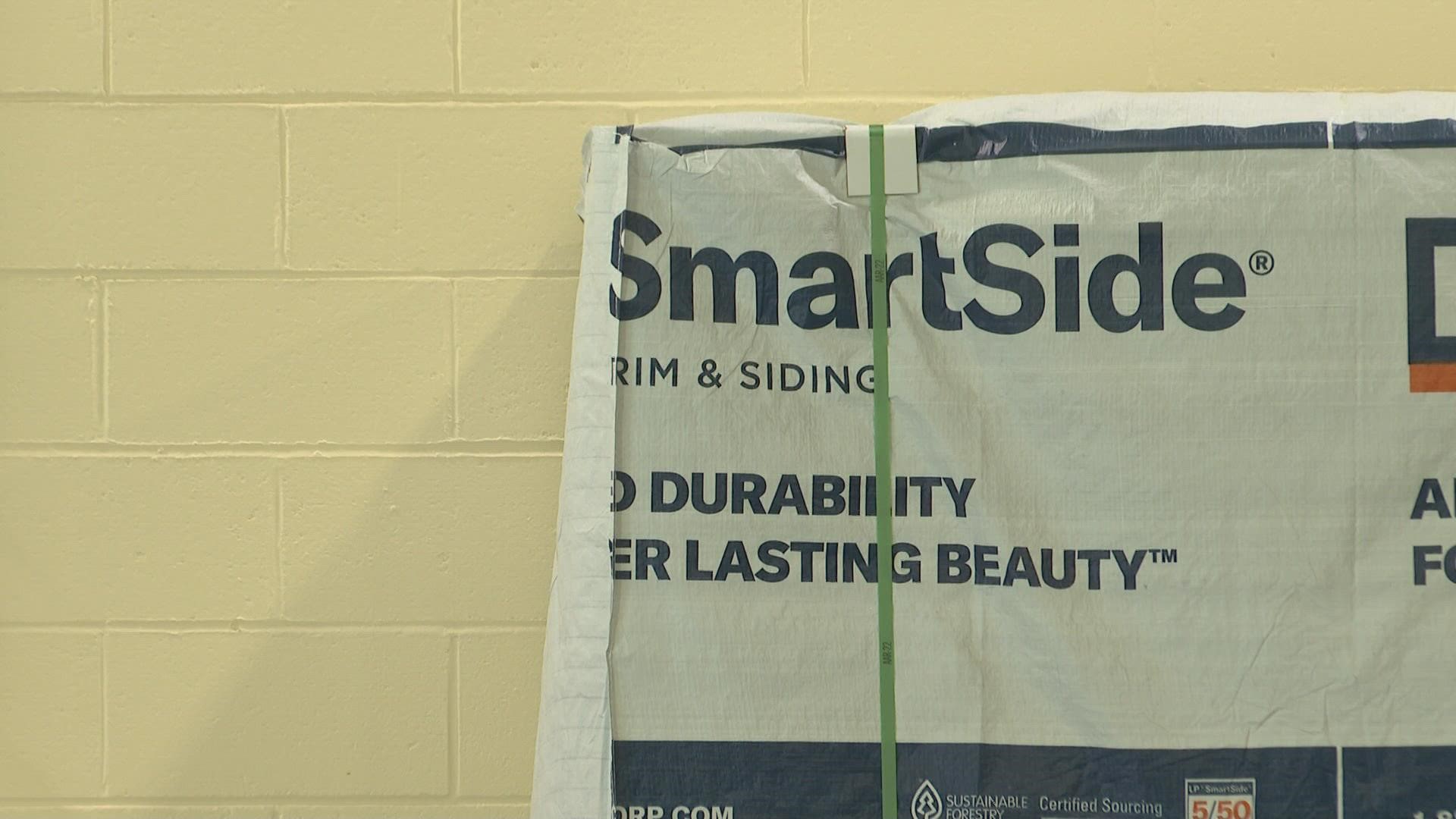 A celebration was held at LP Houlton to showcase their successful conversion to manufacture LP SmartSide, a process that started in early 2021.