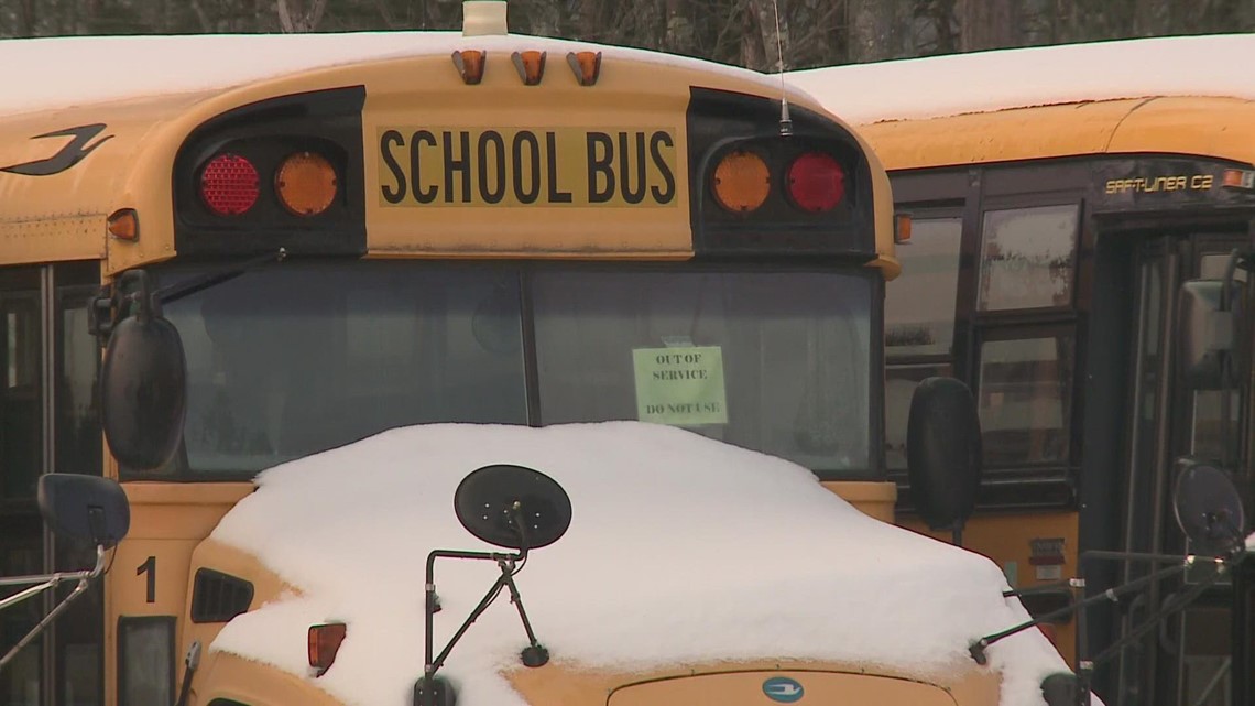 Parents, teachers pick up slack after bus fleet in Auburn shelved - Vimarsana News