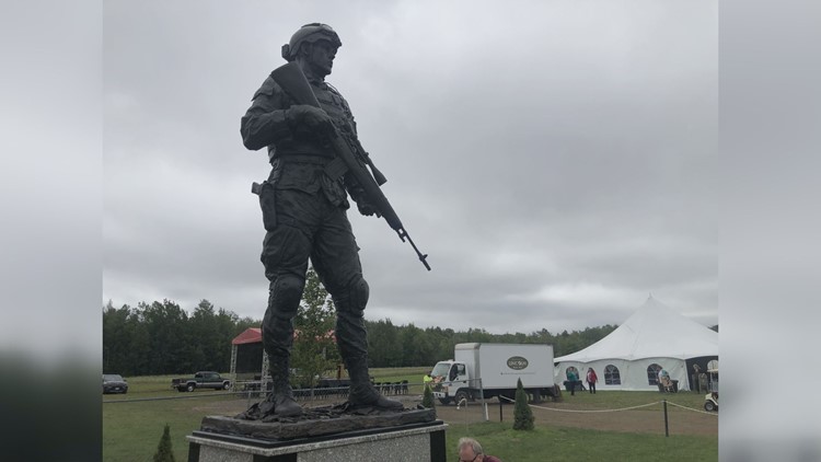 Statue of Master Sergeant Gary Gordon unveiled in his hometown of Lincoln