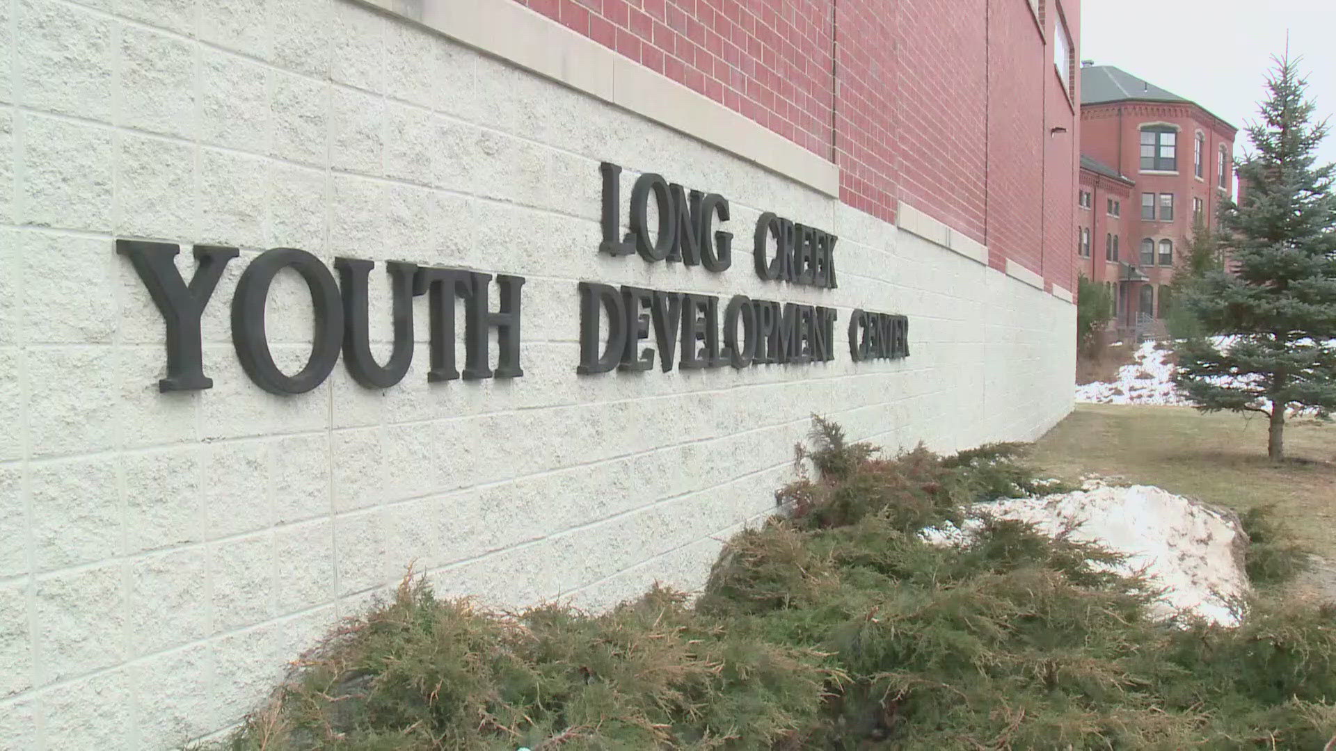 Union workers at Maine's only youth prison sent a letter to the Maine Department of Corrections, detailing the changes they say need to be made.