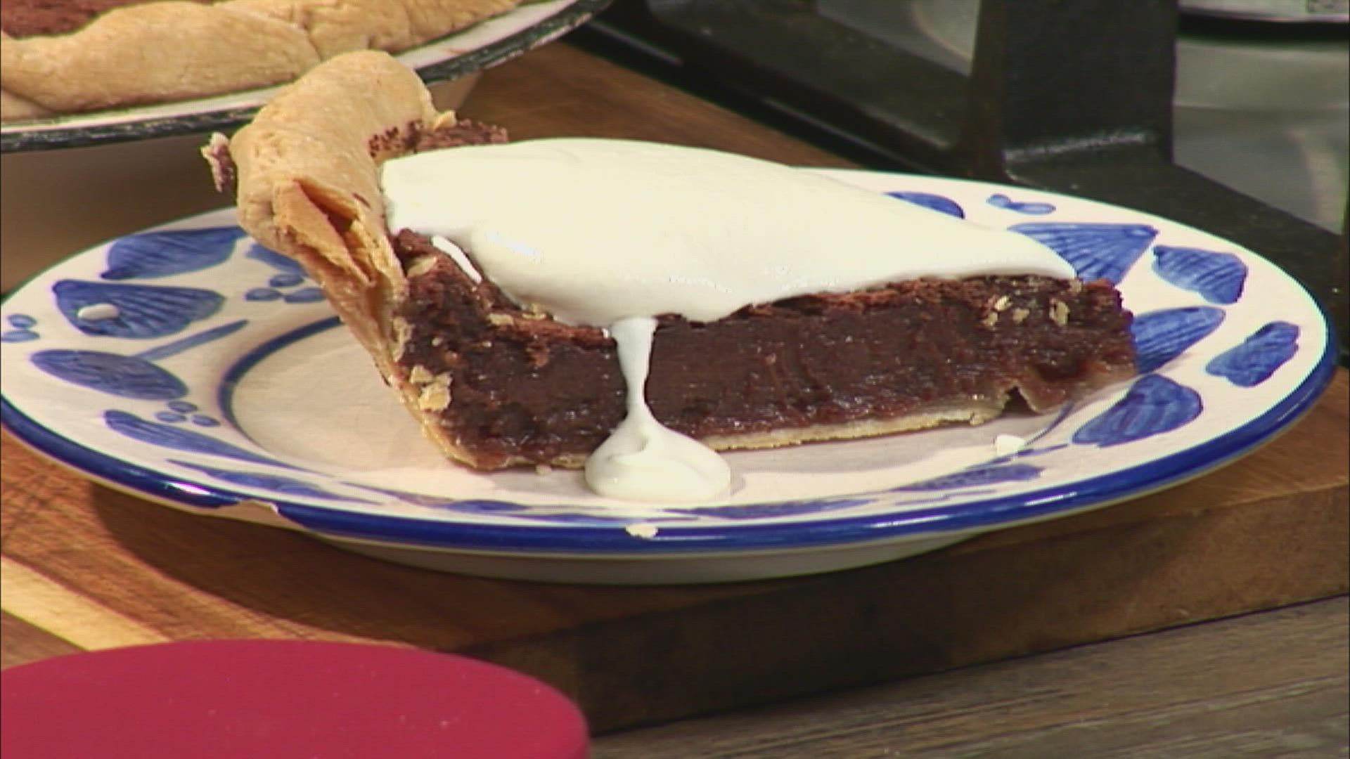 Chef Lynn Archer shows us how to make a dessert that’s perfect for cookouts.