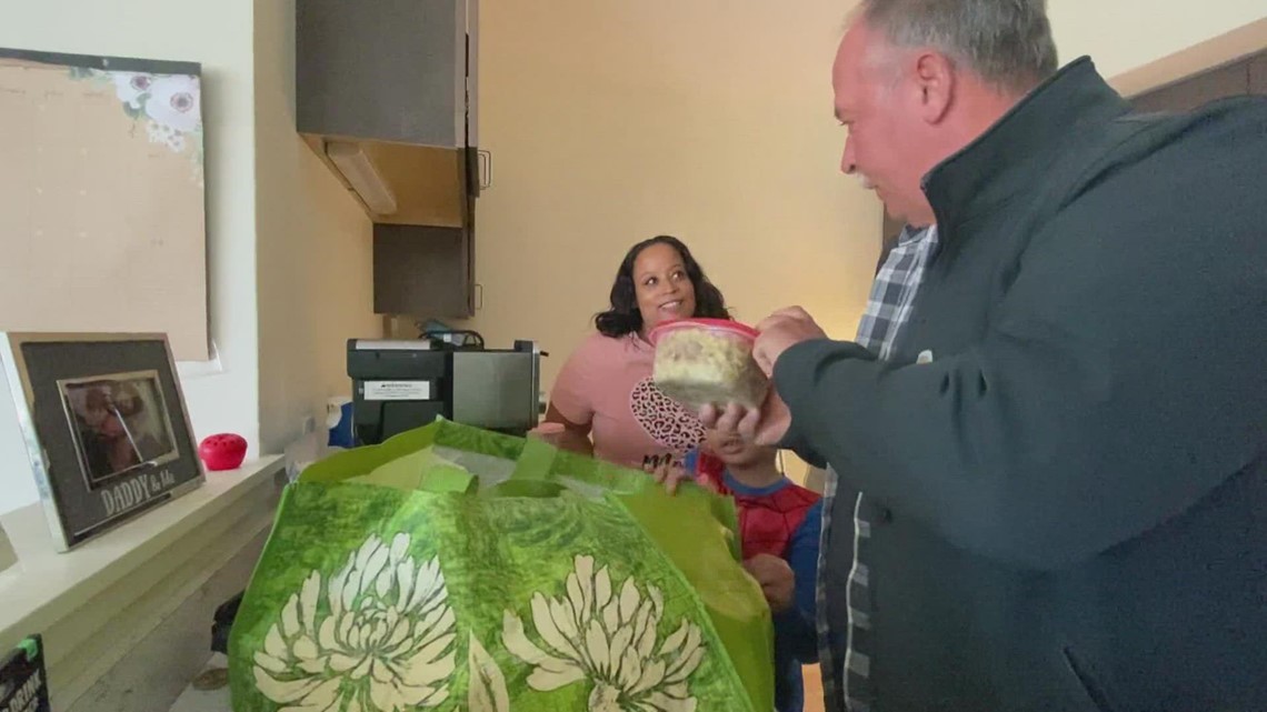 'I'm just some guy who saw a Facebook post': South Portland family gifted meals on Thanksgiving