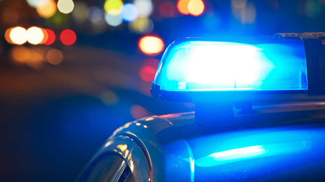 Two-year-old killed after being hit by a truck carrying a trailer in a Naples driveway - Vimarsana News