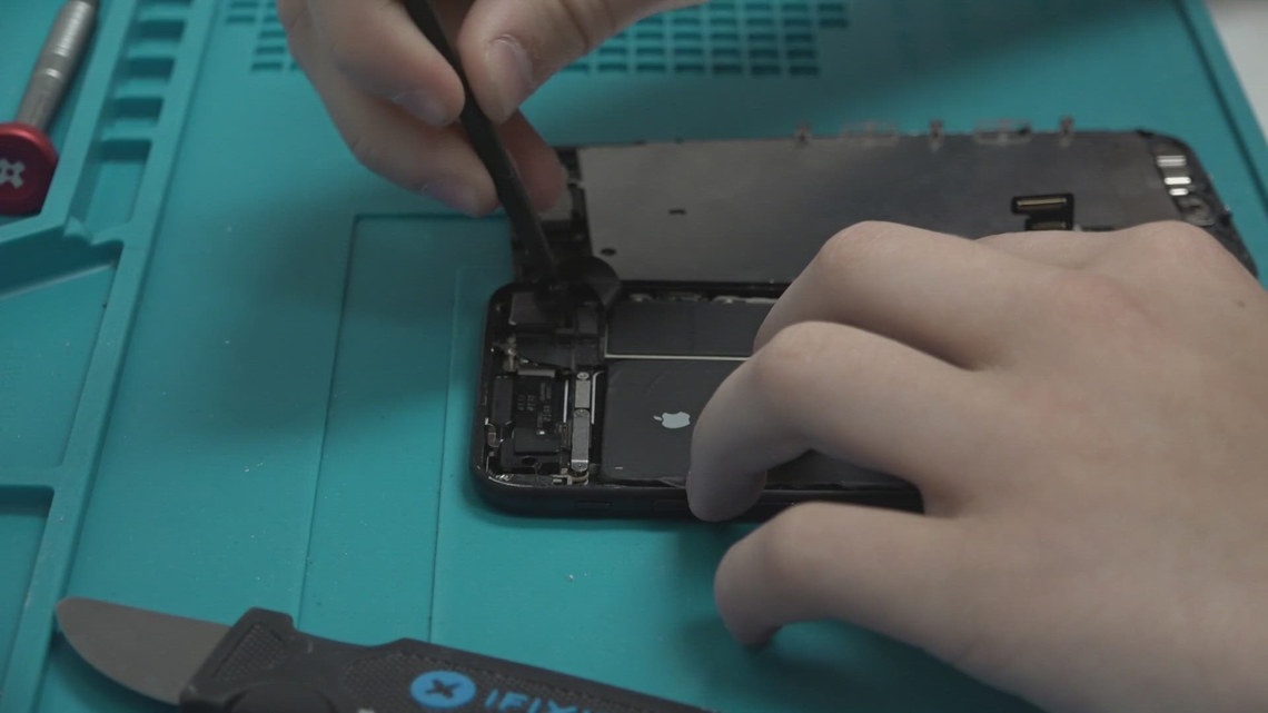 Maine “Right to Repair” bill for laptop and phones advances in Senate, heads to House