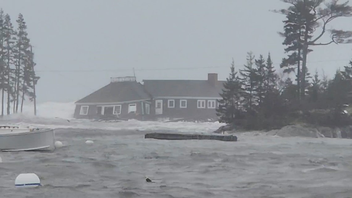 Malden Island Cookhouse collapse | newscentermaine.com