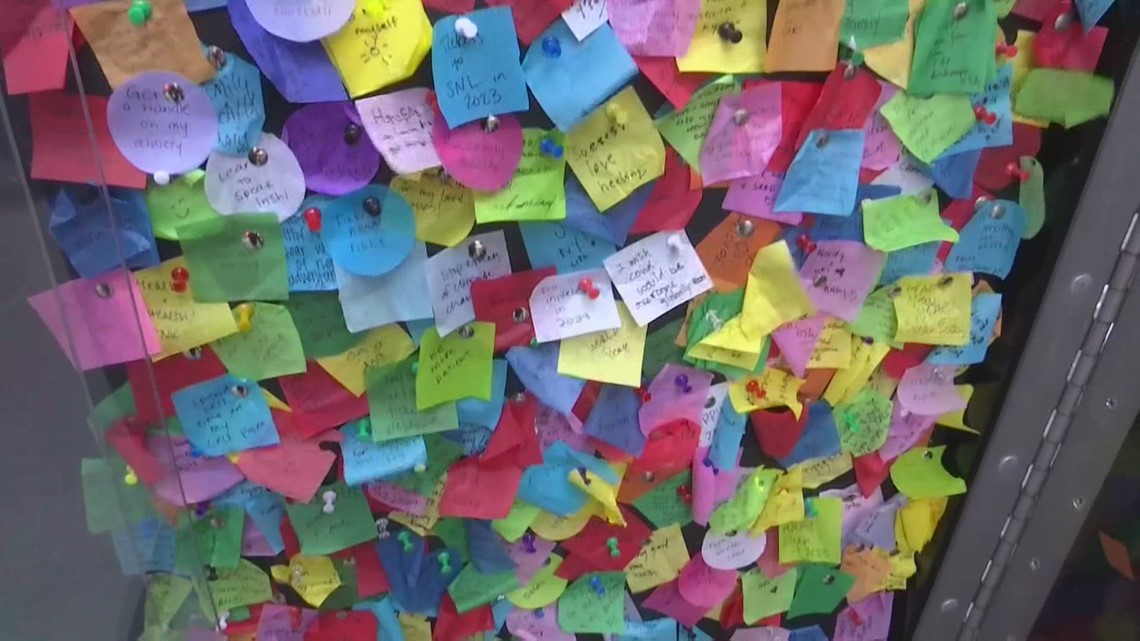 New Year's Eve Wishing Wall goes up in NYC