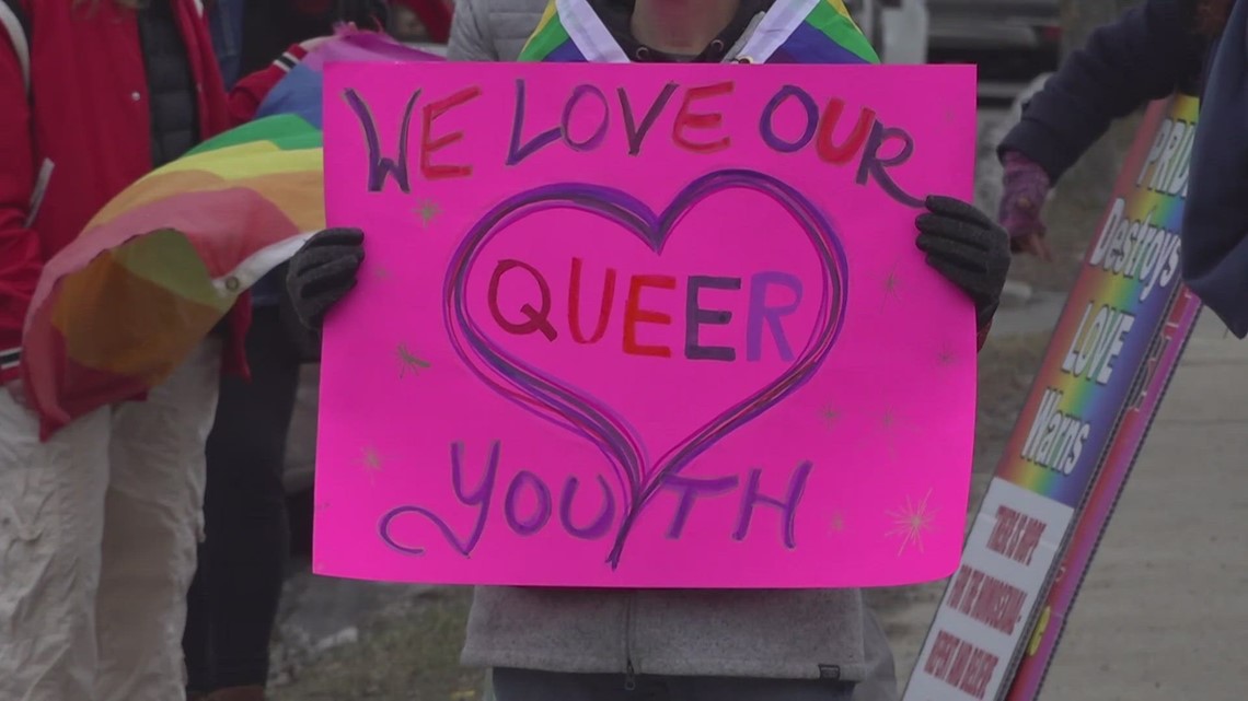 Portland school hosts drag queens in afterschool event