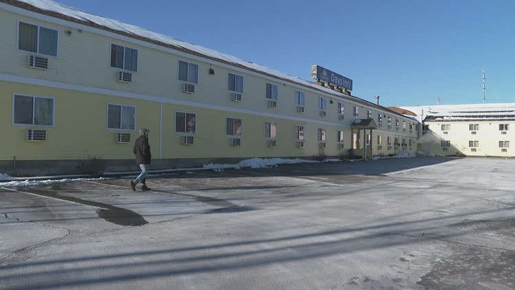 Eviction settlement gives asylum seekers until July 31 to vacate South  Portland hotel