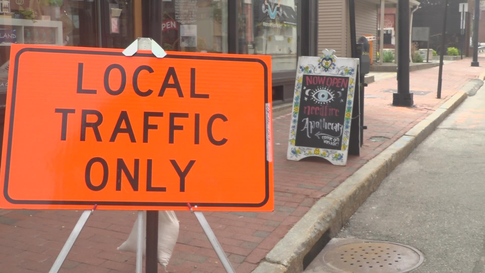 For more than 5 weeks, the construction project has blocked car traffic on the first block of Free Street and access to several bars, boutiques, and salons.