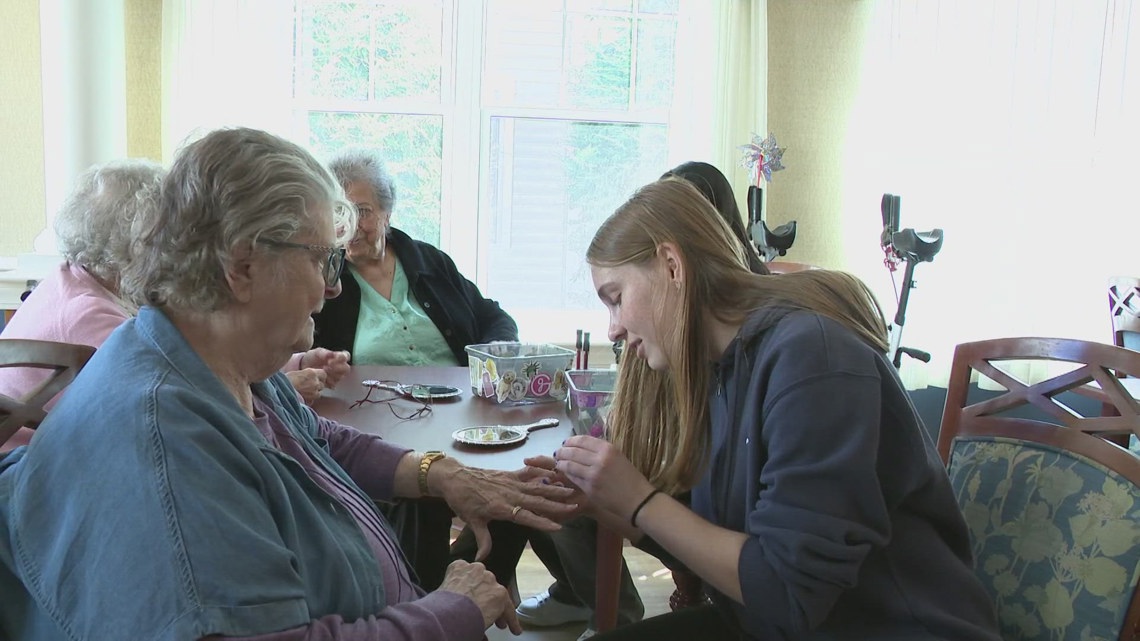 'Glamour Gals' bring joy to seniors in Maine