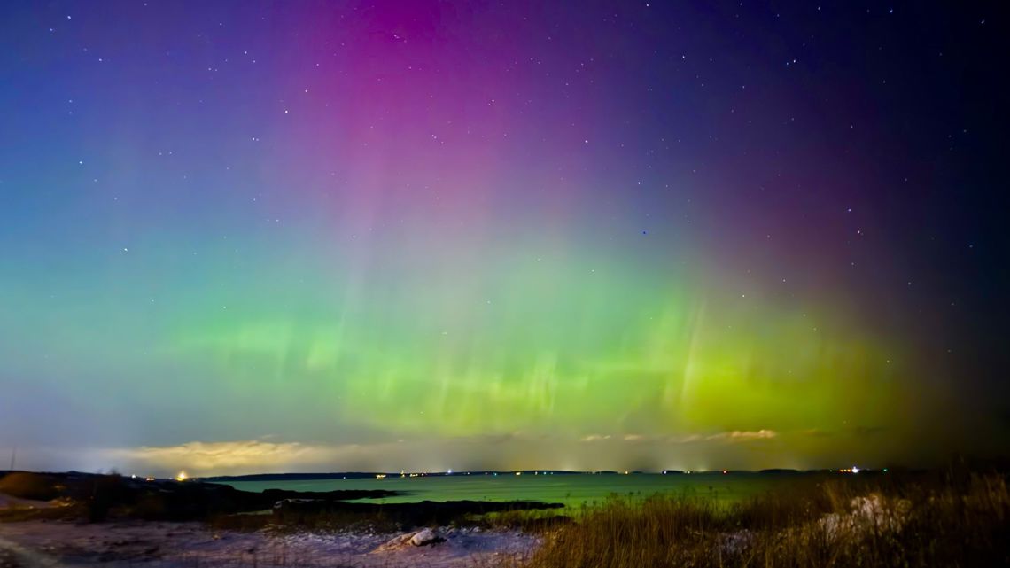 Northern lights illuminate Maine skies overnight