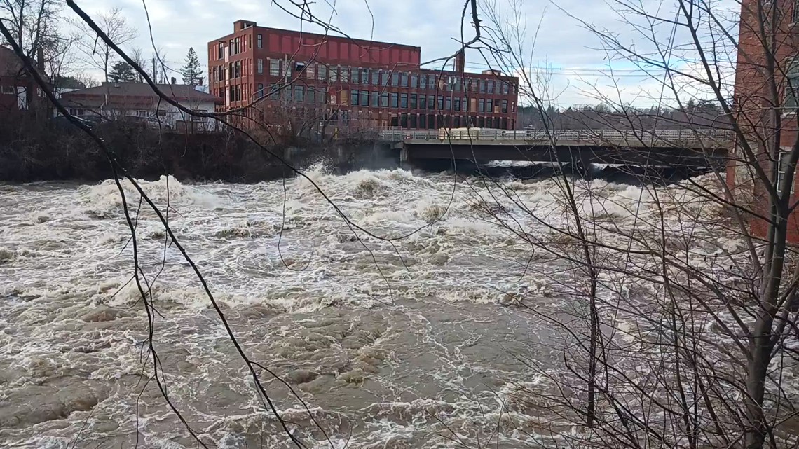 Skowhegan Bridges Closed to ALL But First Responders