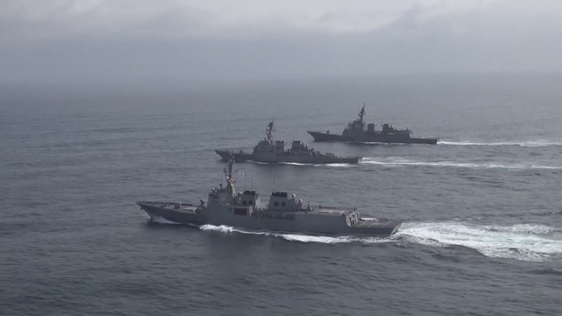 US military to deploy fighter jets and Navy warships to the Middle East ...