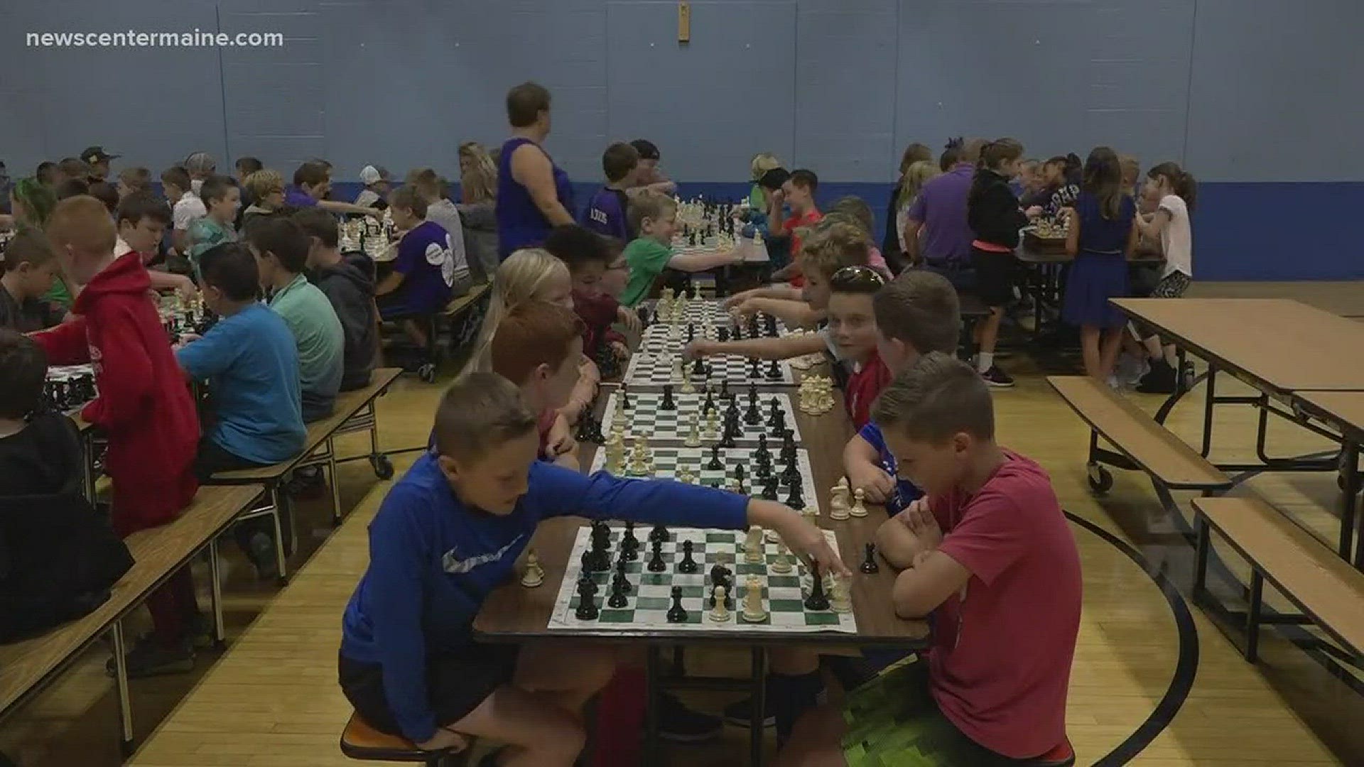 Hampden students play chess before school