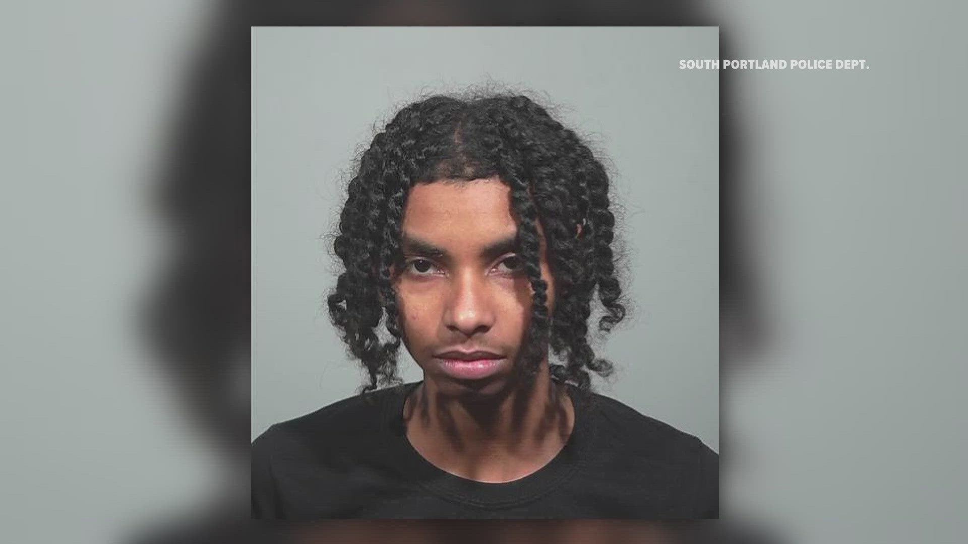 Police identify Maine Mall shooting suspect as search continues ...