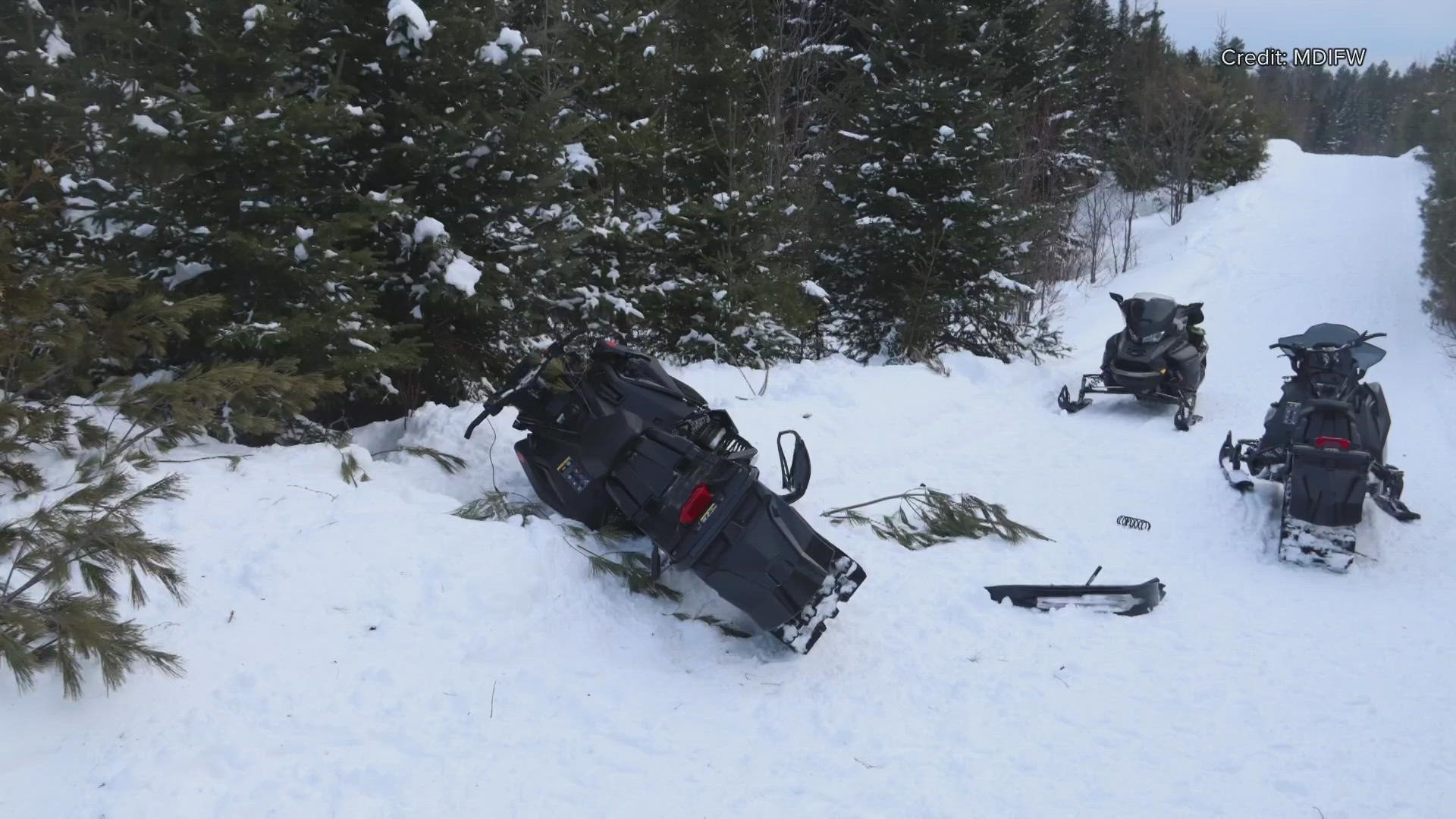 Man dead after three snowmobiles crash in Aroostook Co