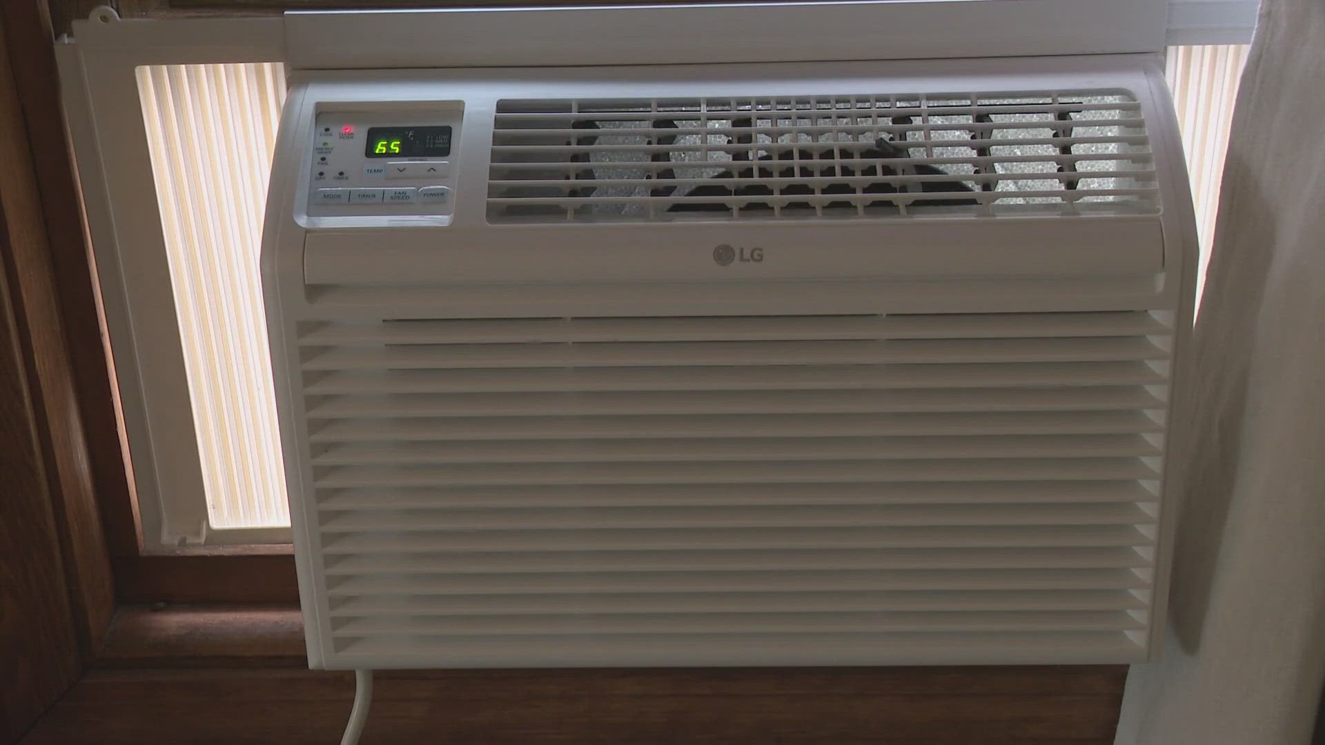 It’s not realistic to stop using air conditioners. In fact, they save lives around the world during periods of extreme heat. So, what’s the solution?