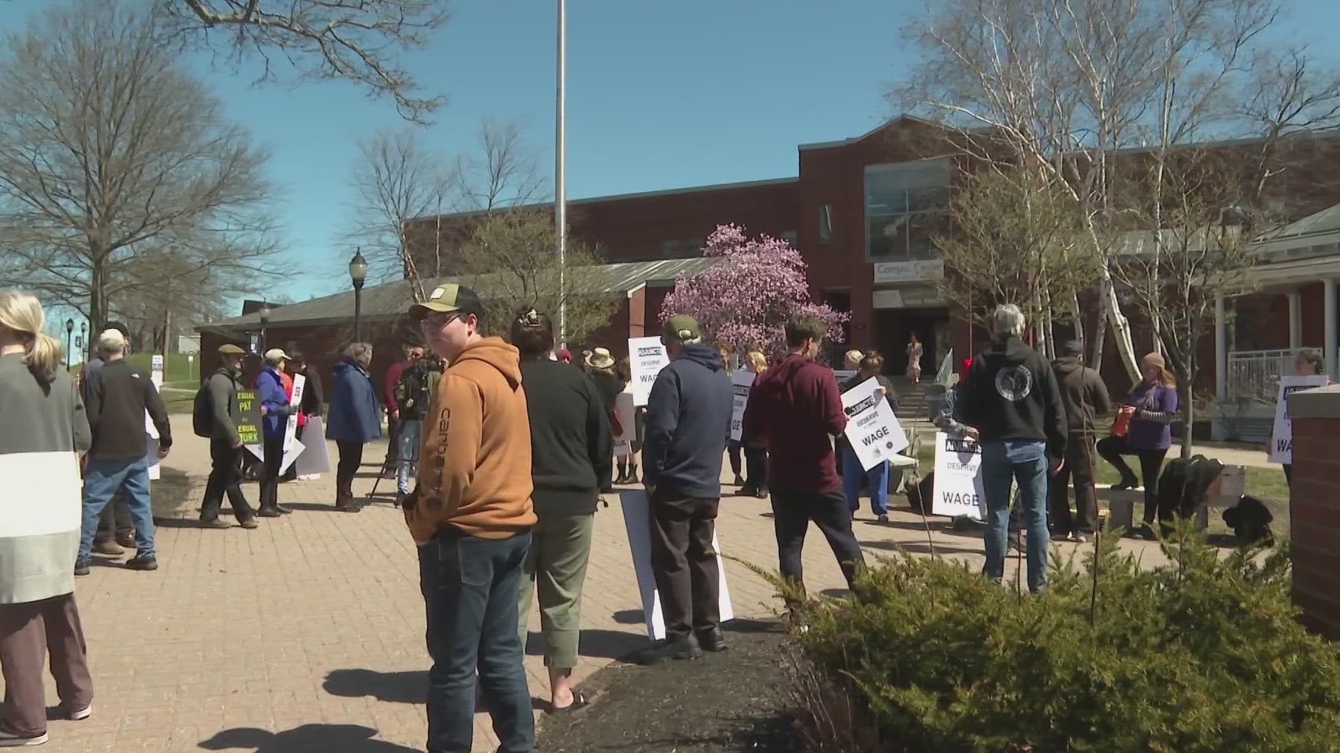 As they negotiate a new contract union reps and adjunct staff argued that the wage proposal is unacceptable.