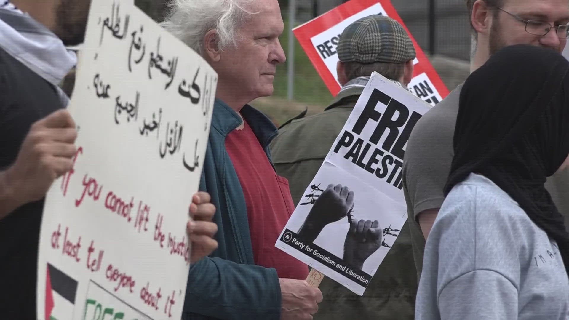 Dozens of people gathered in Bangor on Saturday to call for Palestinian independence.