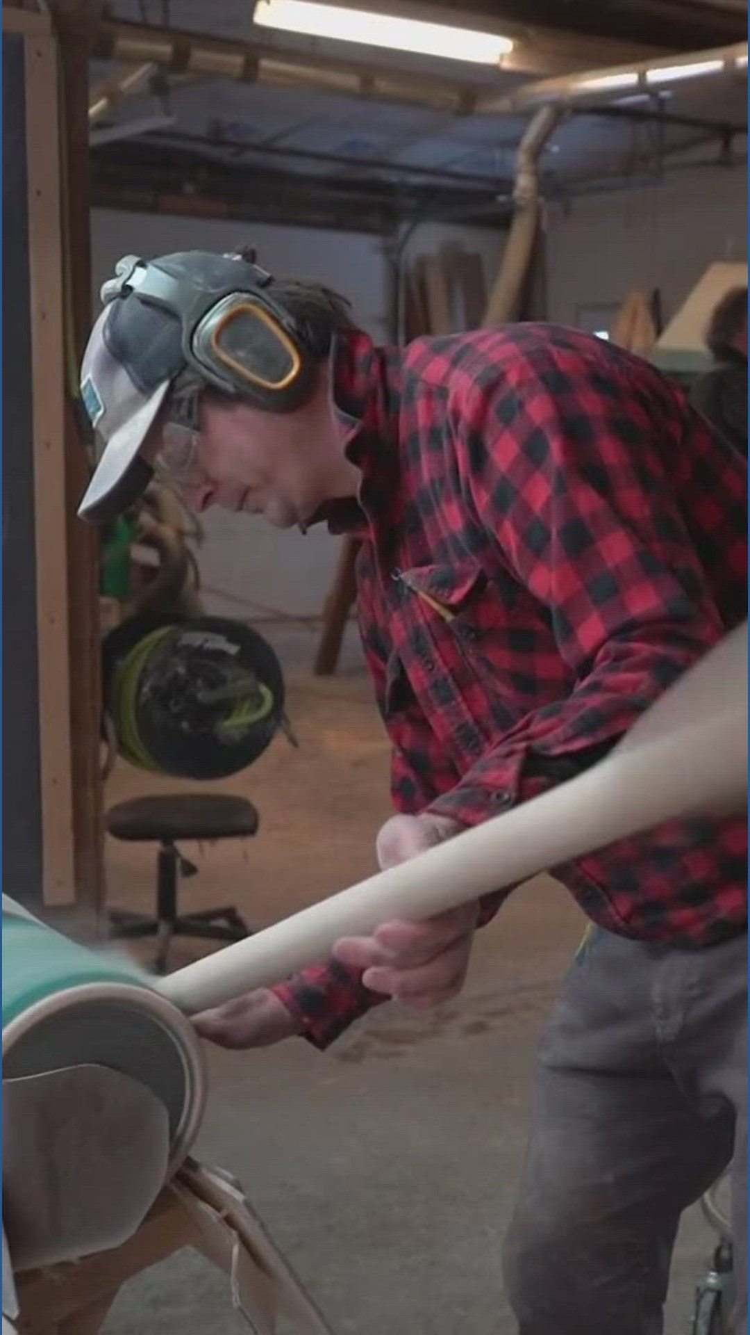 Maine craftsmen making oars and paddles the old way