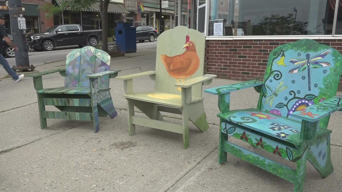 Fifteen colorful chairs added to downtown Belfast, Maine - Vimarsana News