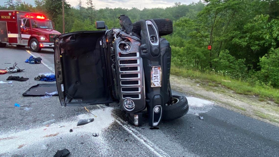3 injured in rollover crash in Raymond