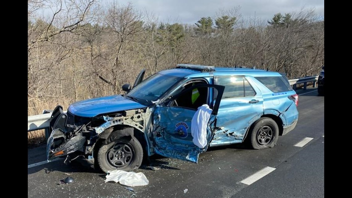 Tractor-trailer Strikes Police Cruiser, Jeep In Kittery Crash ...