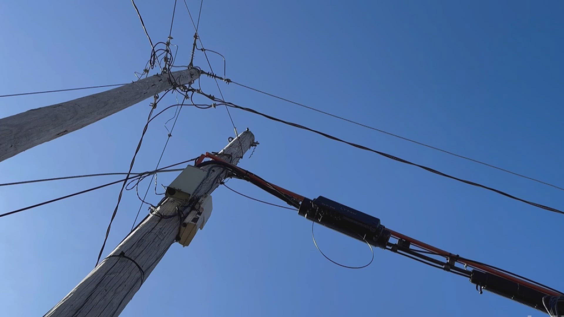 Roughly 20,000 customers of the electricity provider will receive settlement funds after a vote by members of the Maine Public Utilities Commission.