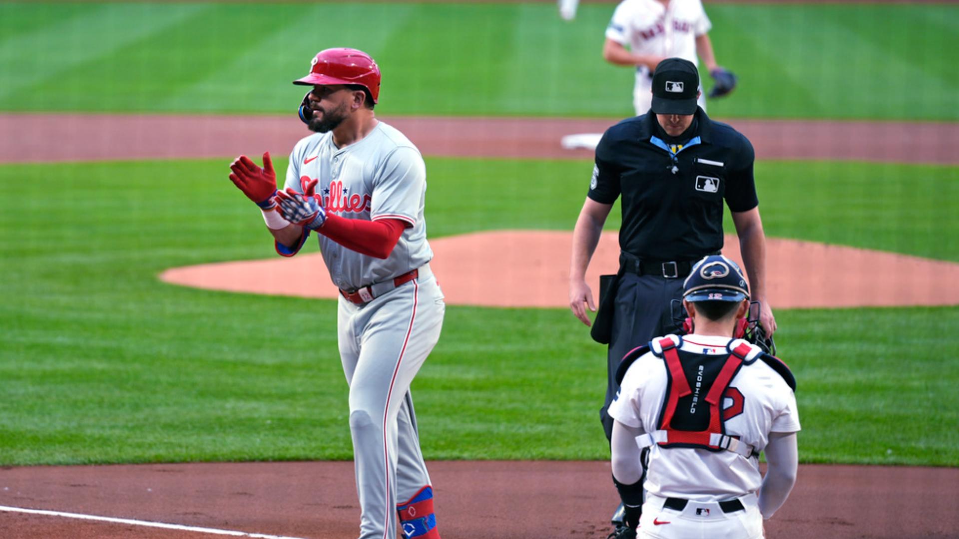 Phillies Scores 4 1 Victory Over Red Sox