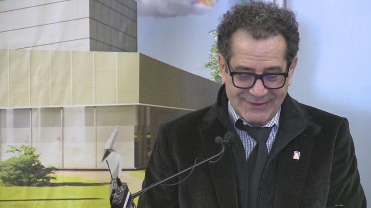 Actor Tony Shalhoub announced as honorary chair for USM Center for the Arts campaign