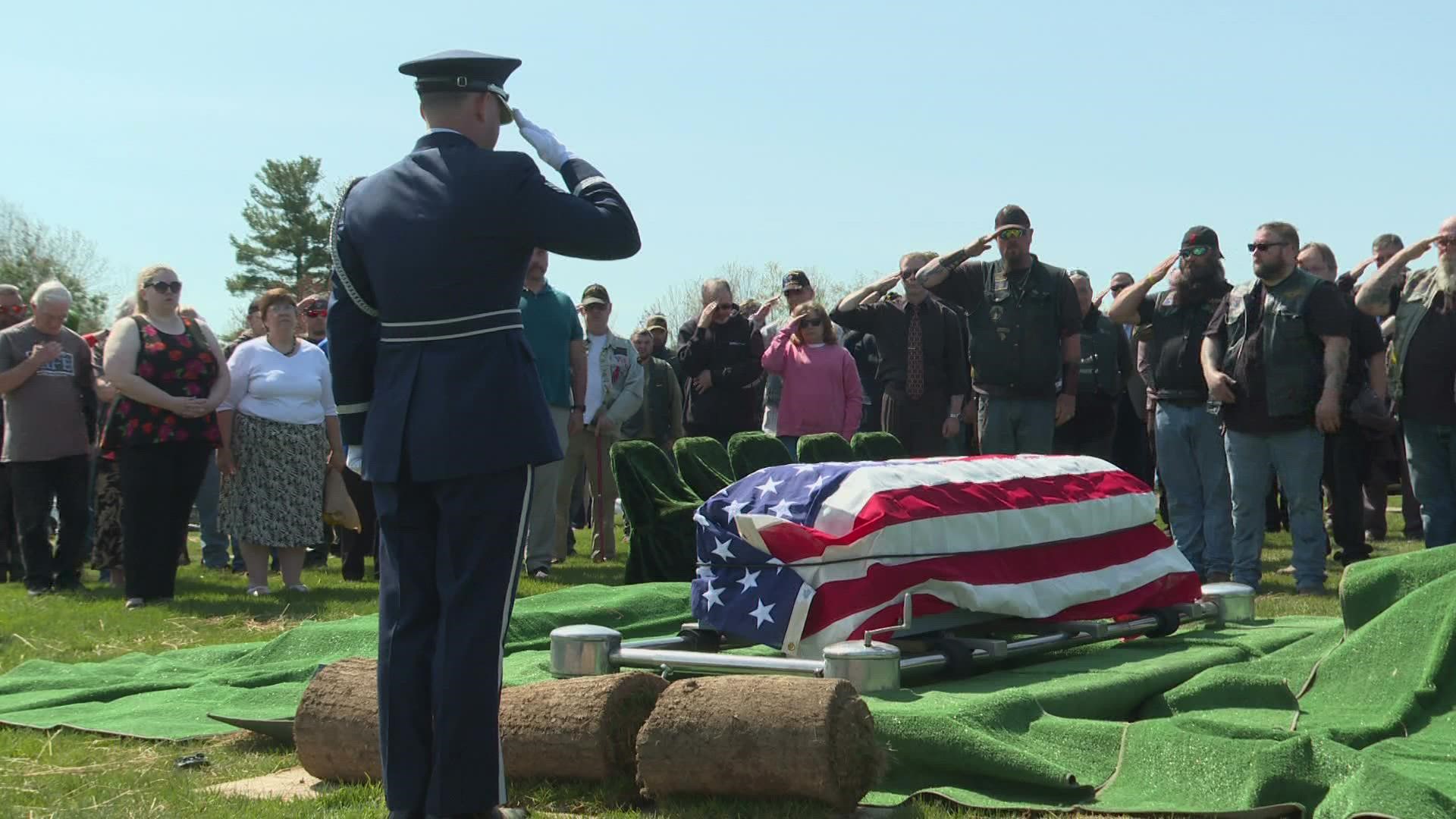 Mainers gather to support a veteran who thought he would have no one at his funeral service.
