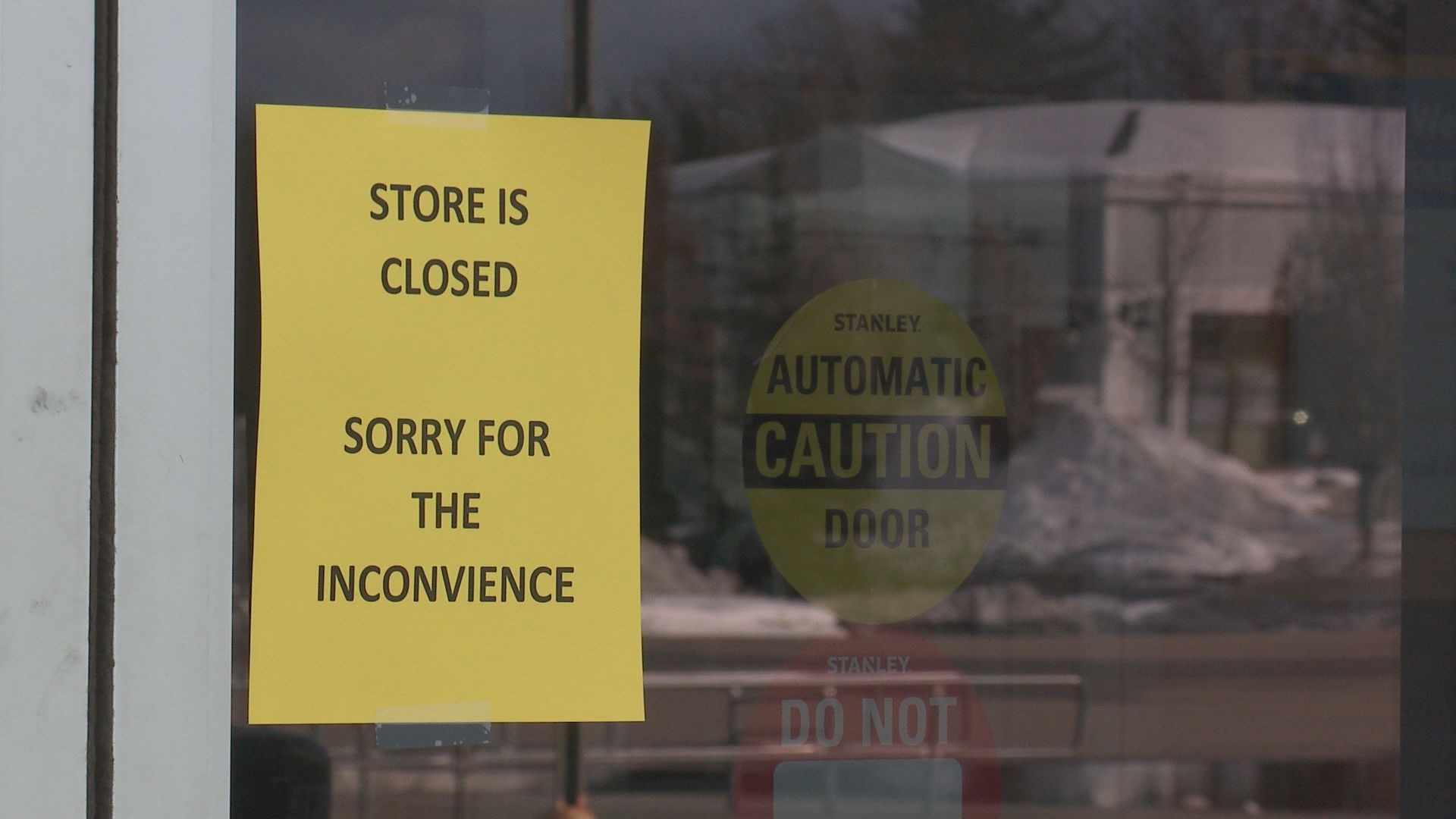 Scarborough Walmart, Sam's Club closed due to water leakage